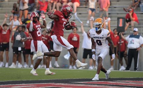 Interception by Jeremiah Harris rescues Jacksonville State as Gamecocks defeat UTEP in FBS debut